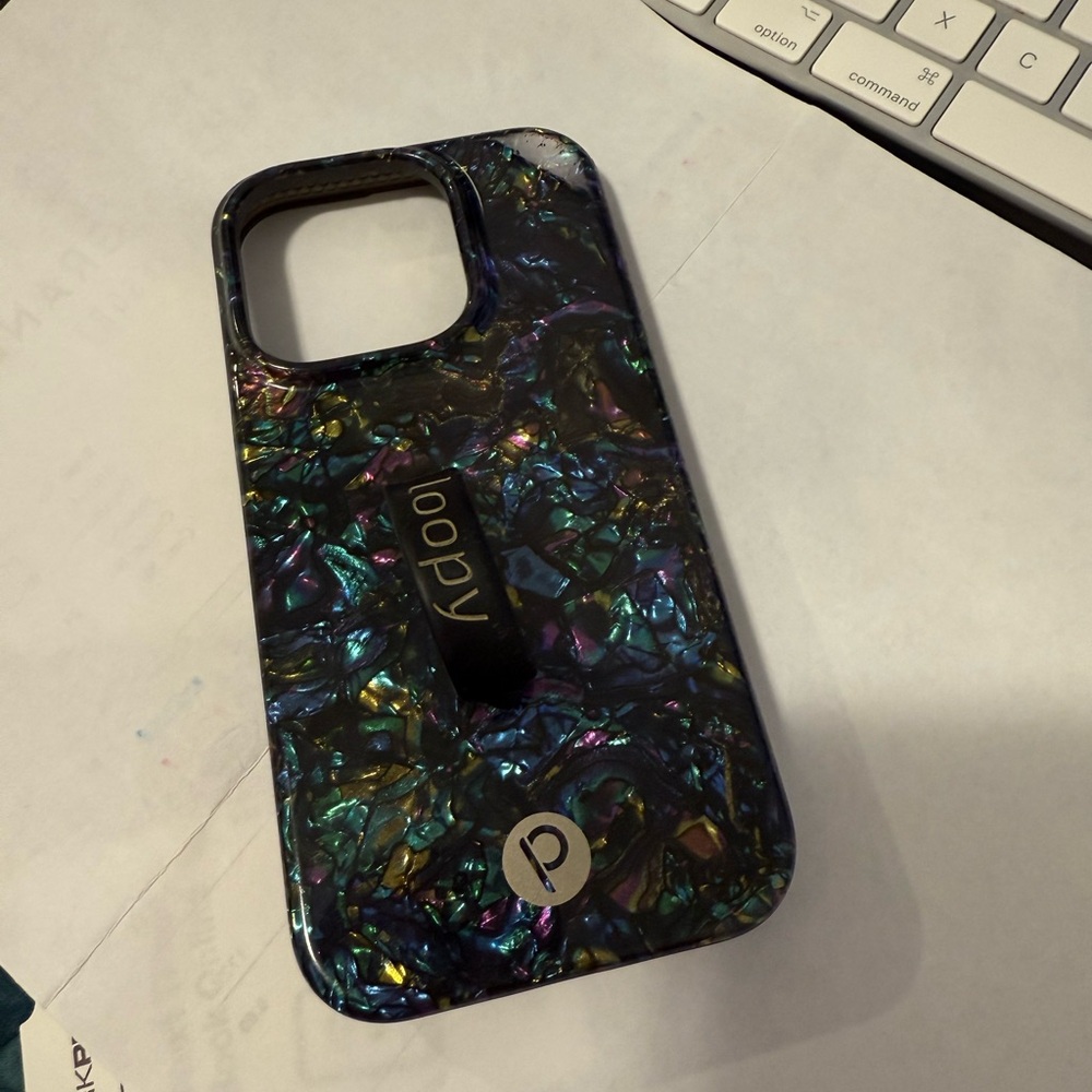 Loopy Case Iridescent Phone Cover